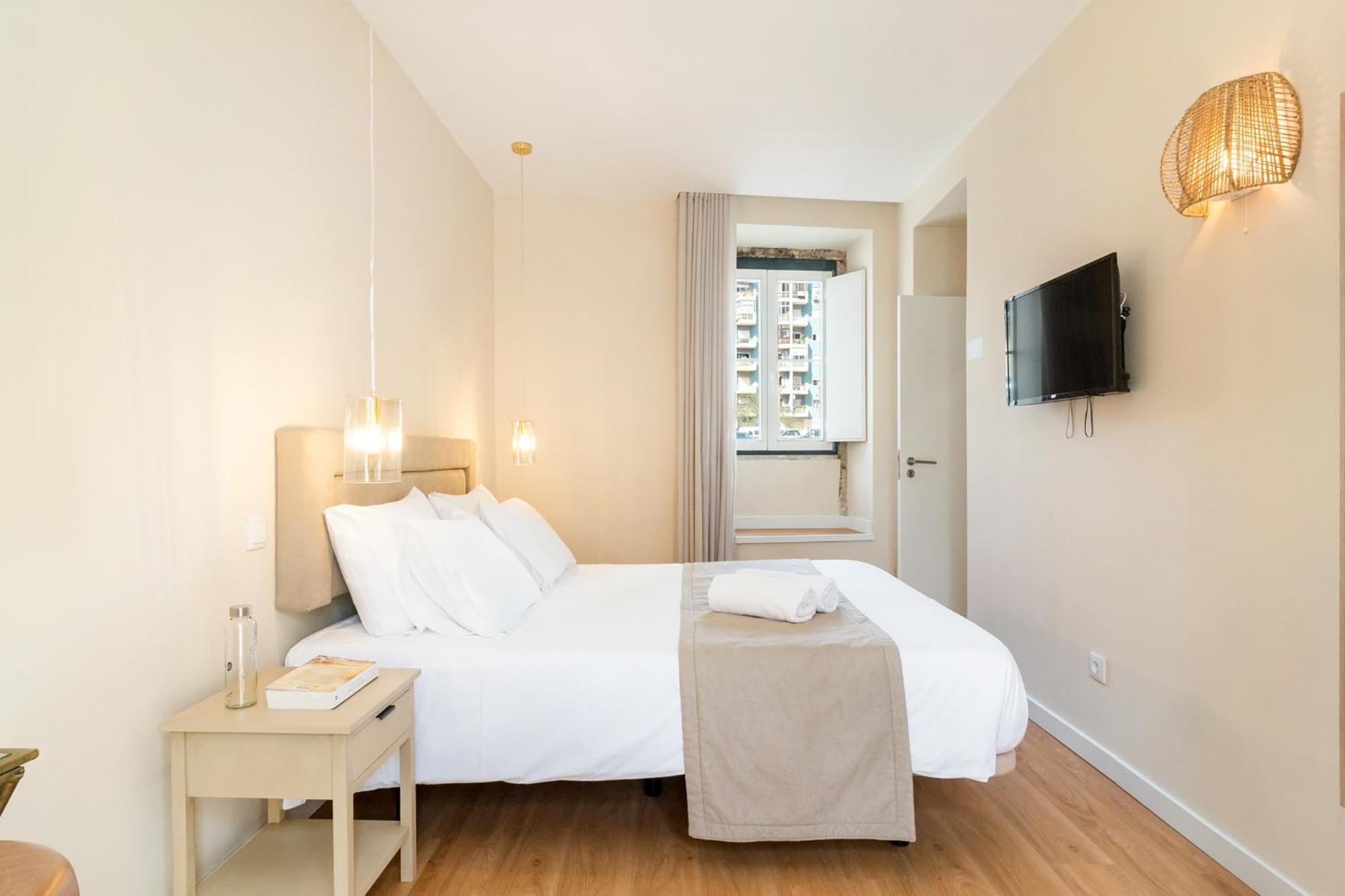 Appartamento Metropolitan Living Lisbon - Laranjeiras Esterno foto