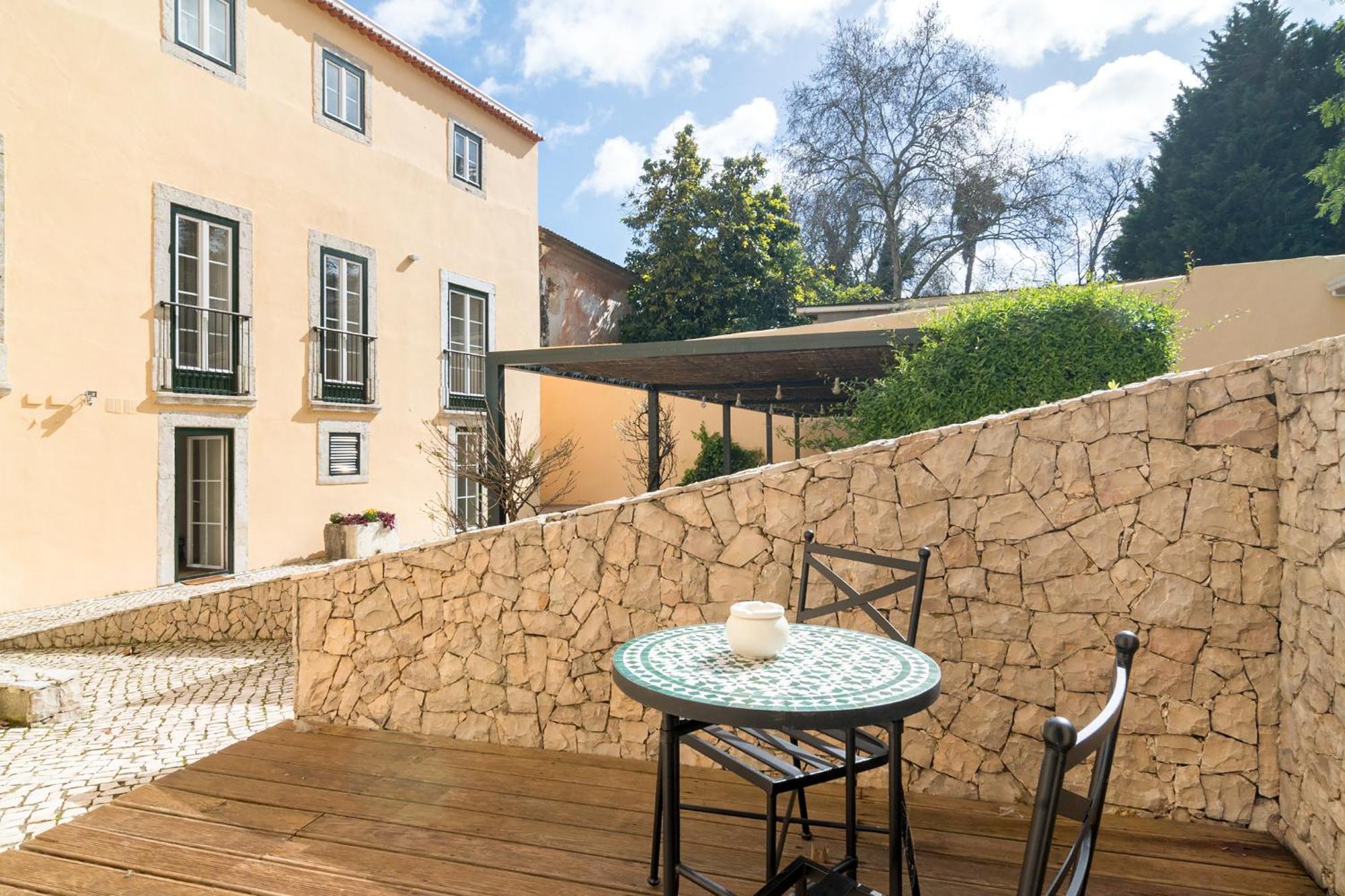 Appartamento Metropolitan Living Lisbon - Laranjeiras Esterno foto