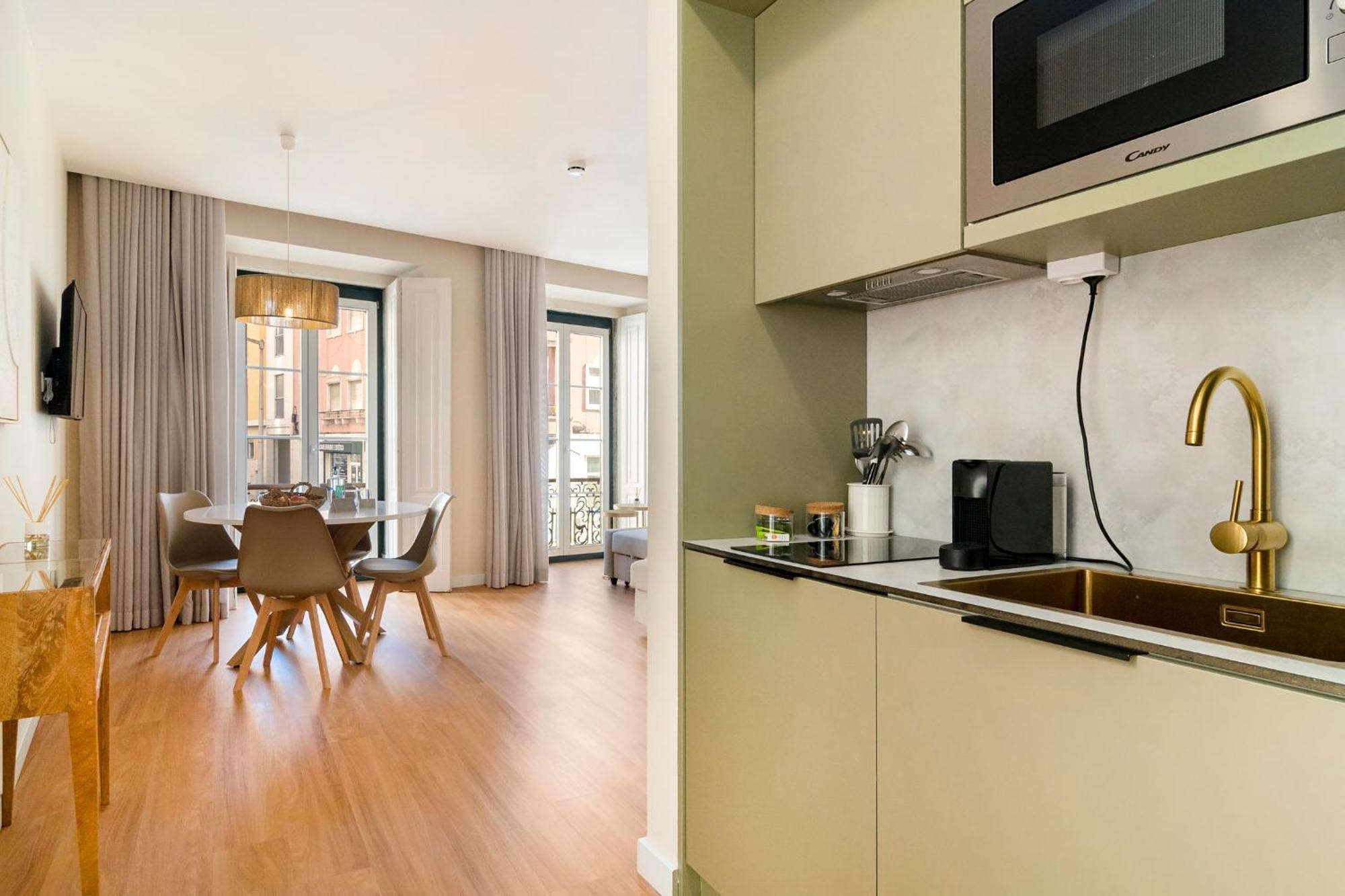 Appartamento Metropolitan Living Lisbon - Laranjeiras Esterno foto