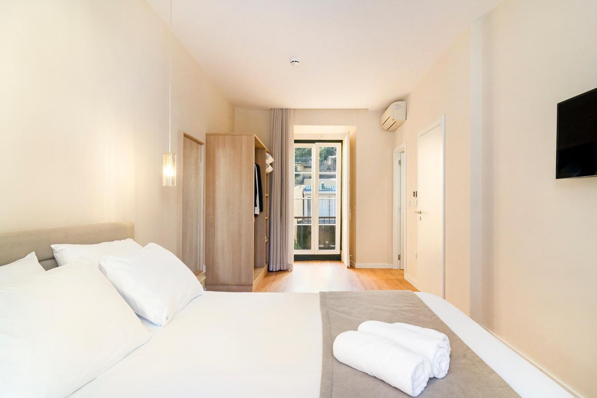 Appartamento Metropolitan Living Lisbon - Laranjeiras Esterno foto