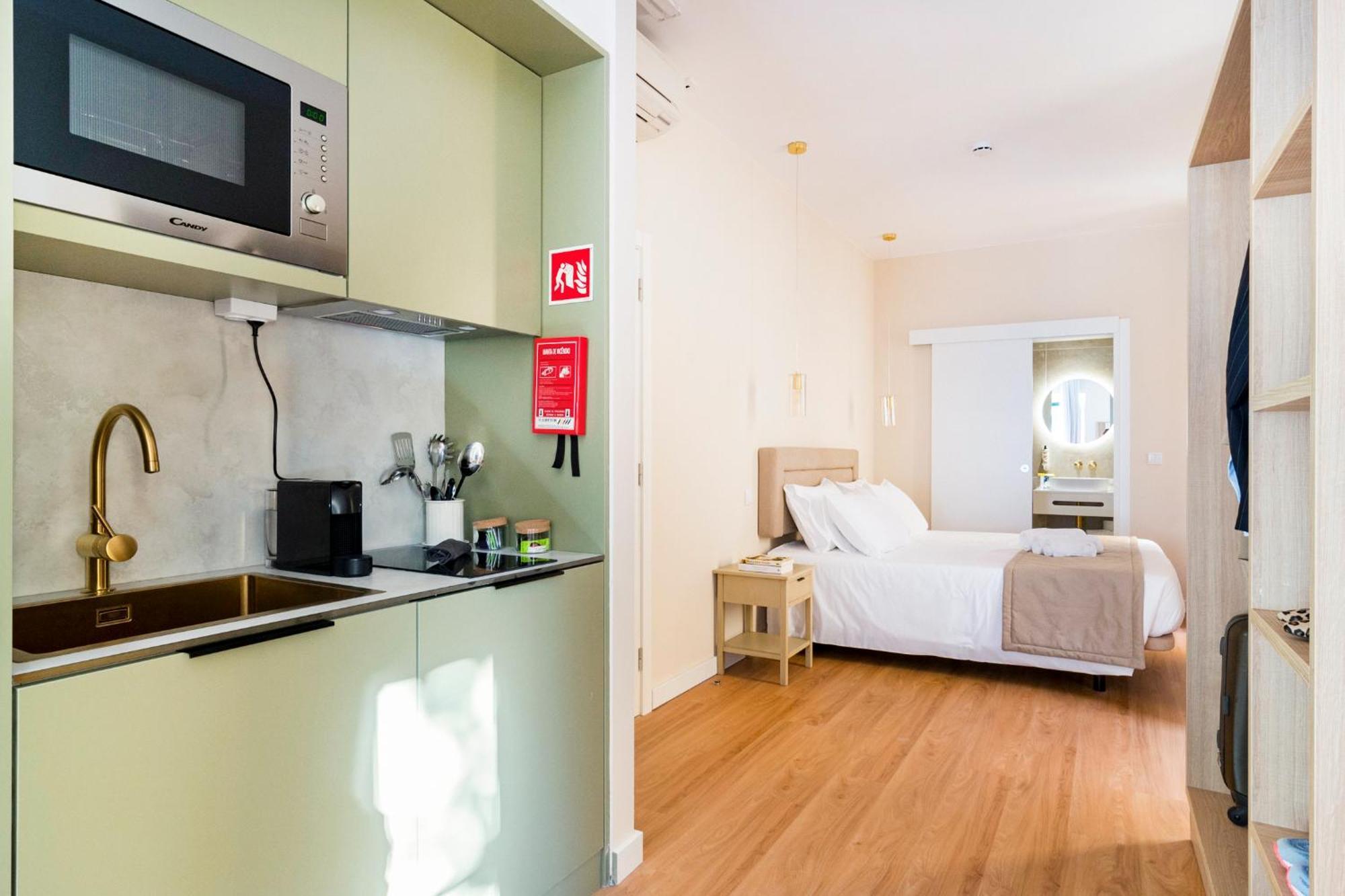 Appartamento Metropolitan Living Lisbon - Laranjeiras Esterno foto