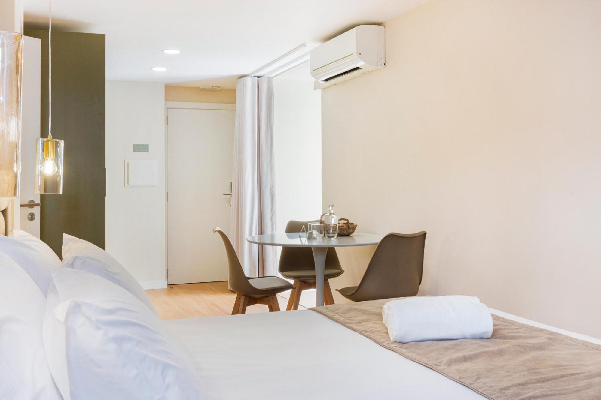Appartamento Metropolitan Living Lisbon - Laranjeiras Esterno foto